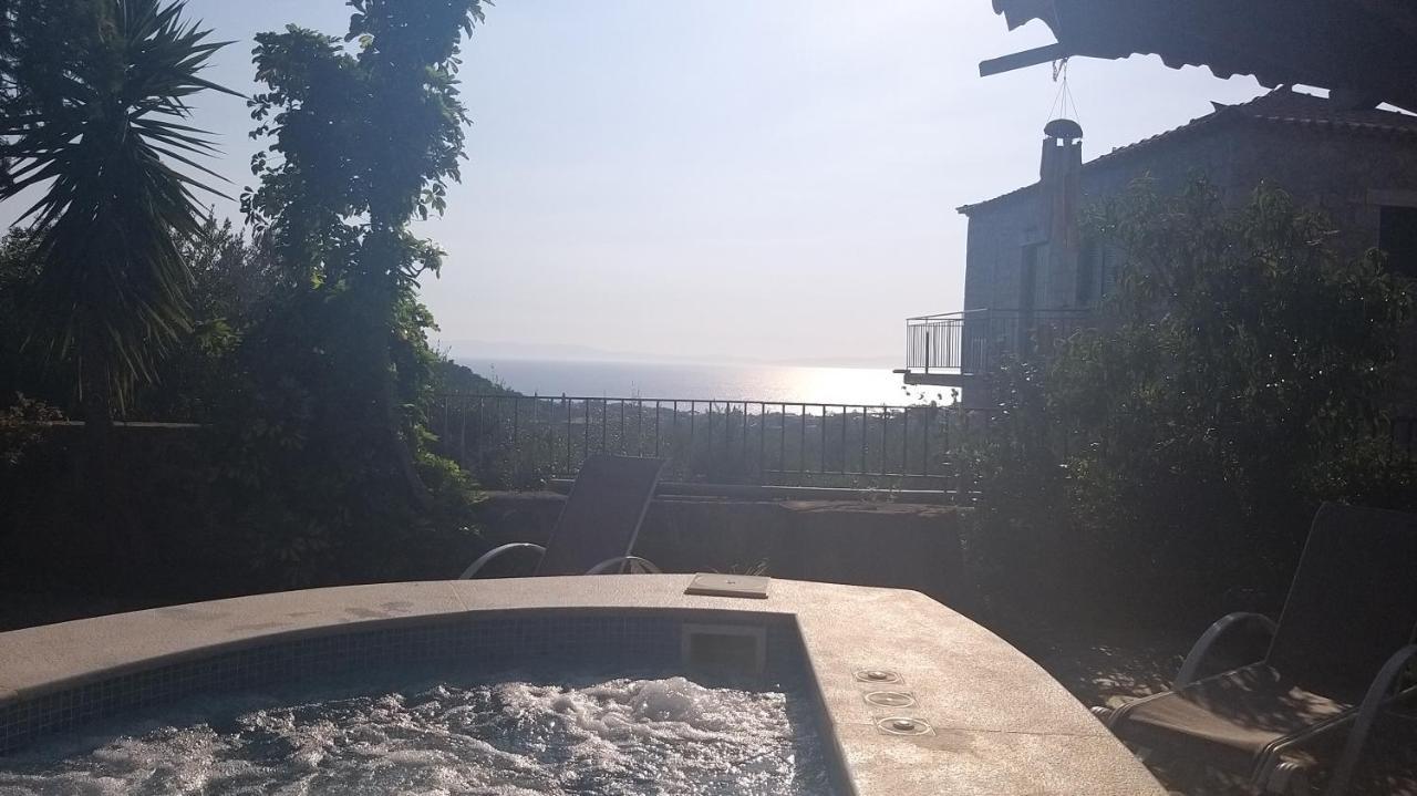 Villa Onar A Stone House With Amazing View Stoúpa Exterior photo