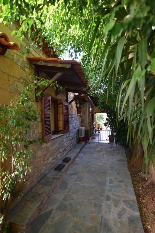 Villa Onar A Stone House With Amazing View Stoúpa Exterior photo