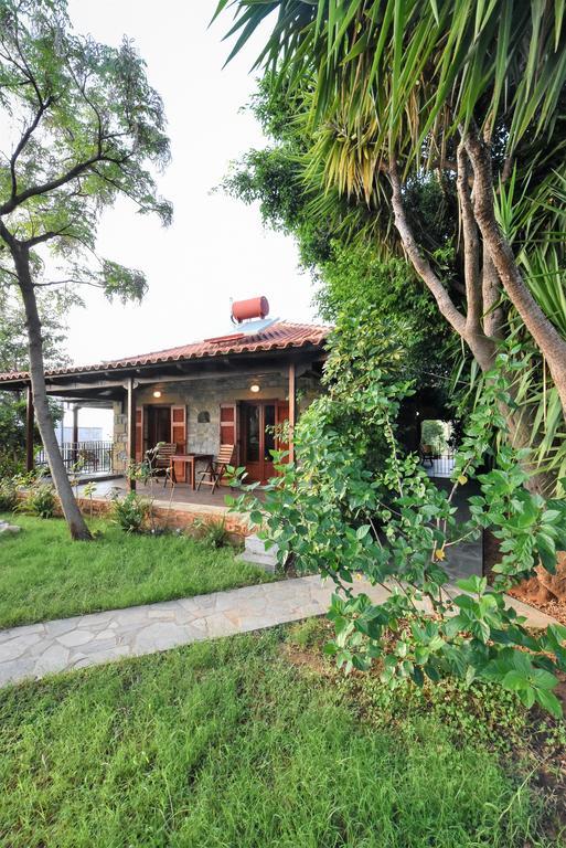 Villa Onar A Stone House With Amazing View Stoúpa Exterior photo