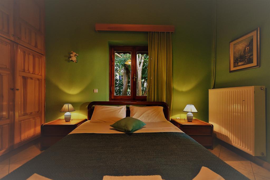 Villa Onar A Stone House With Amazing View Stoúpa Exterior photo