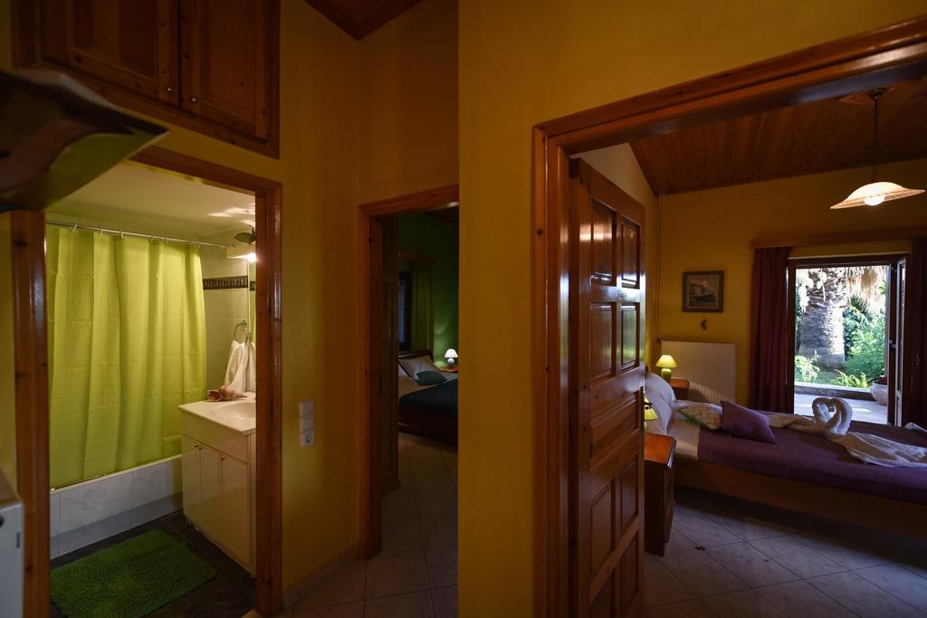 Villa Onar A Stone House With Amazing View Stoúpa Exterior photo