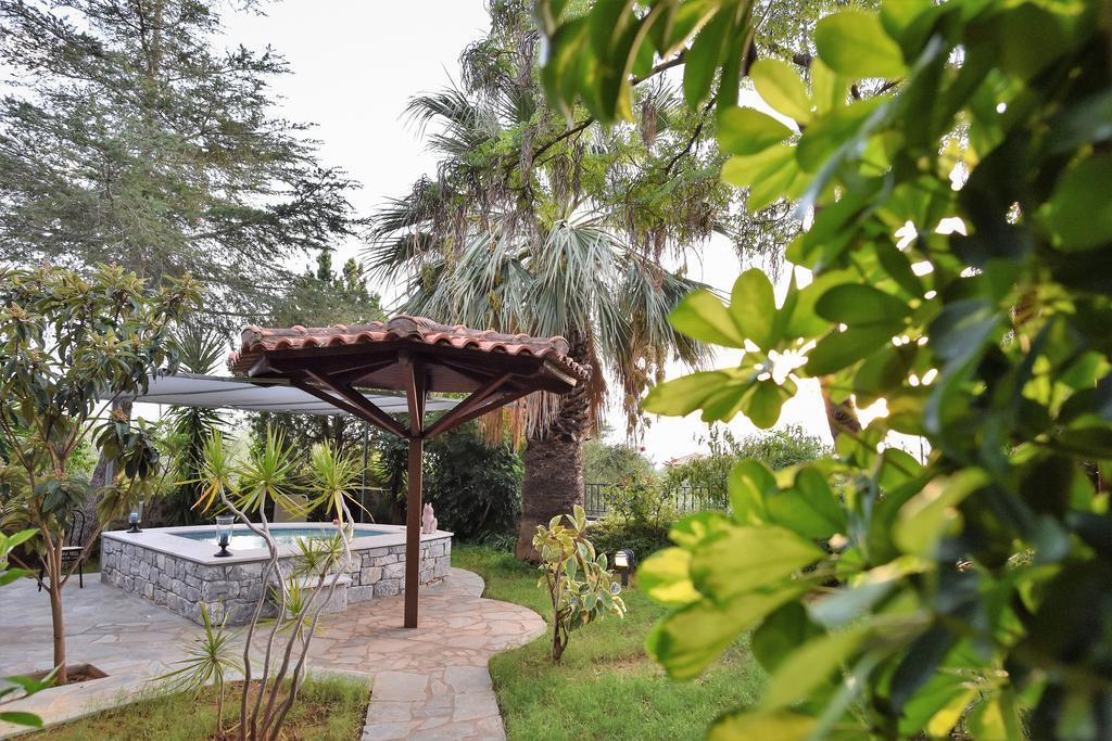 Villa Onar A Stone House With Amazing View Stoúpa Exterior photo
