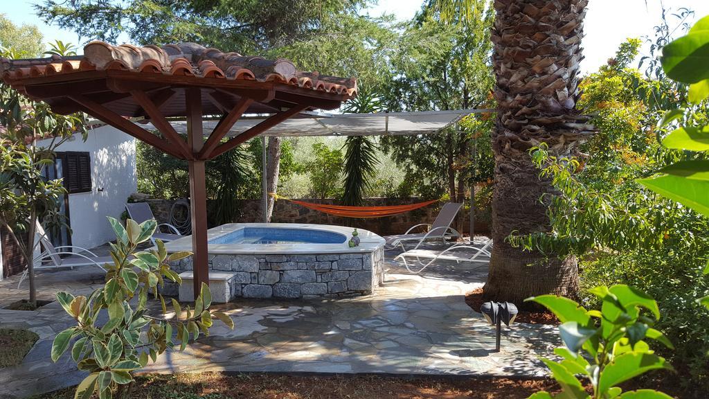 Villa Onar A Stone House With Amazing View Stoúpa Exterior photo